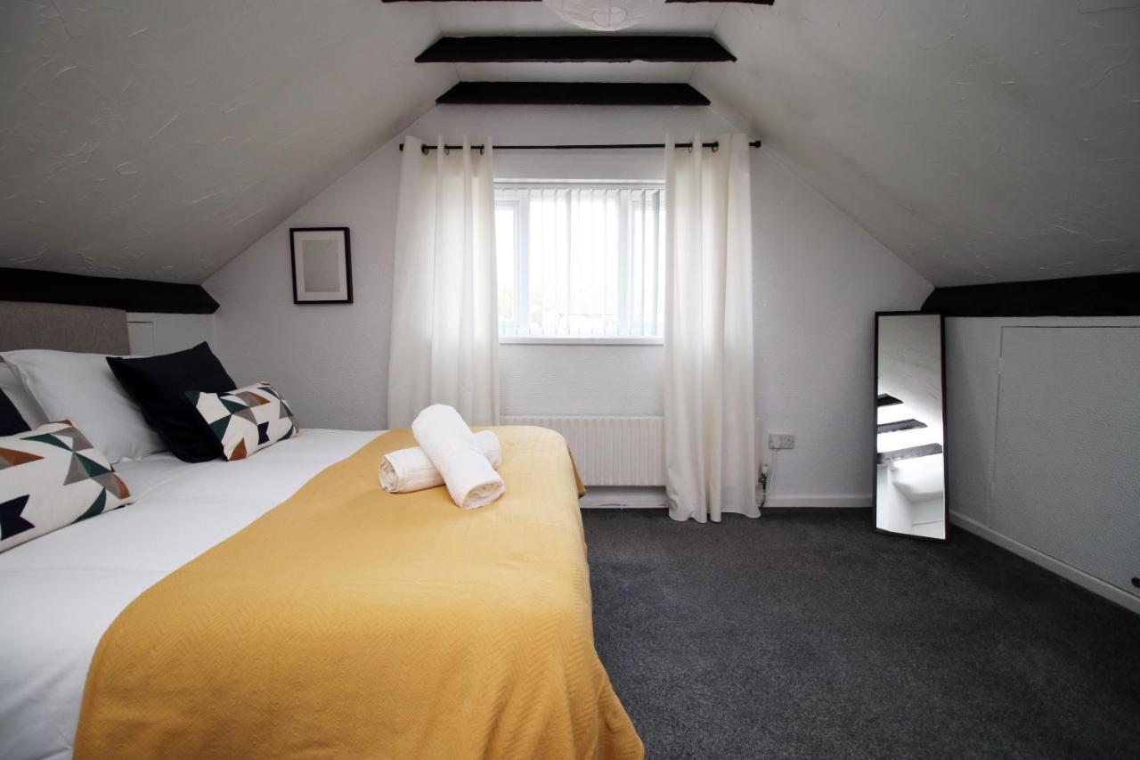 Becky'S Bungalow By Ty Sa -Spacious 4 Bed Bungalow Cardiff Eksteriør billede