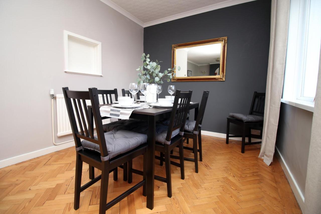 Becky'S Bungalow By Ty Sa -Spacious 4 Bed Bungalow Cardiff Eksteriør billede